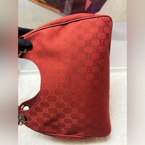 GUCCI-257265 204046 Red GG Canvas Shoulder Bag - Picture 4 of 12